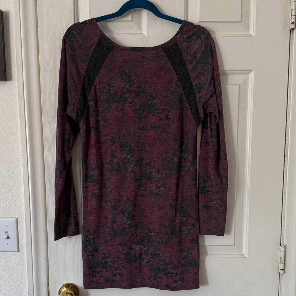 Lole Maroon and Black Long Sleeve Scoop Neck Dress